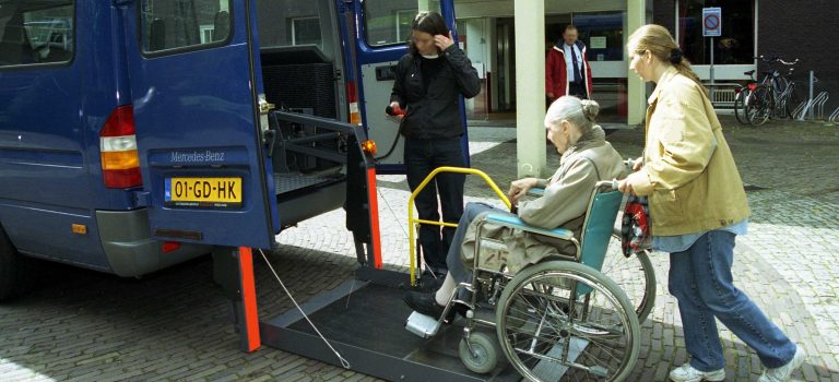Article PLOS ONE: impact care internship on students’ image towards older persons