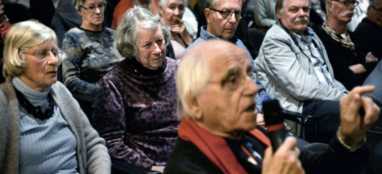 Tineke Abma: involve older people in the corona measures